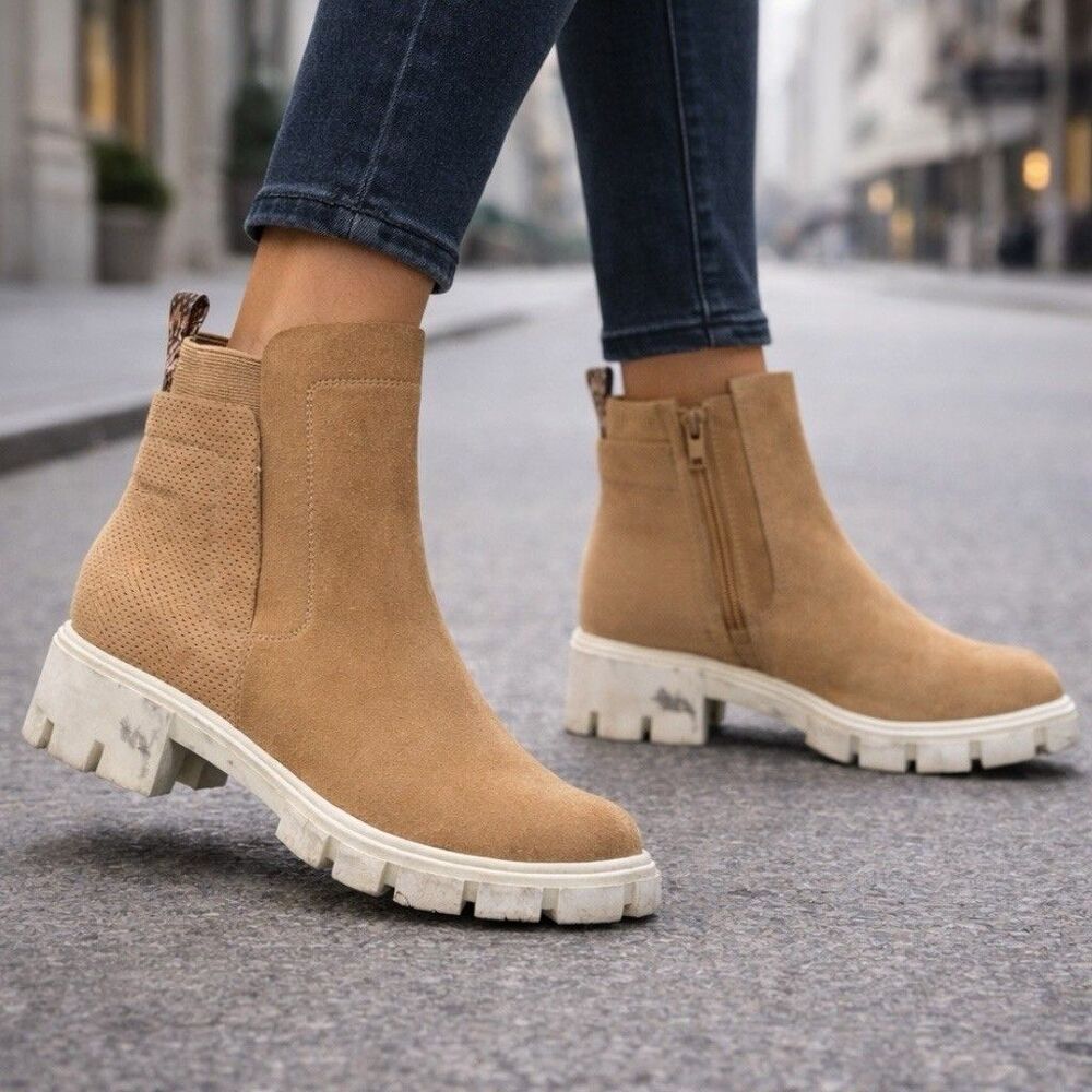 Journee‎ Collection Tan Faux Leather Chunky Lug Sole Ankle Boots - Picture 15 of 15